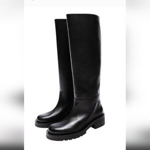 Women's Zara Black vegan Leather Low Heel Knee High Boots SZ 41 pull-on fit.